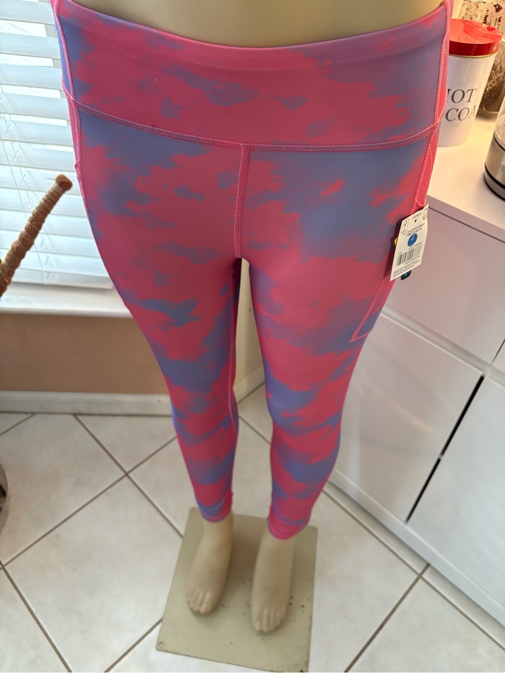 NWT Leggings—Pink-Lavender Patterned Leggings with pockets